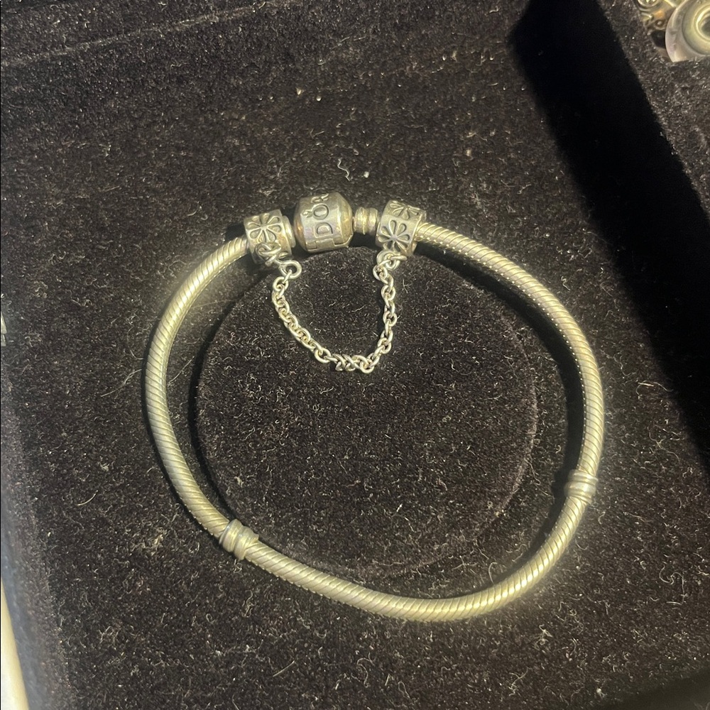 Pandora sterling silver iconic clasp bracelet with SS daisy safety chain - Picture 2 of 6